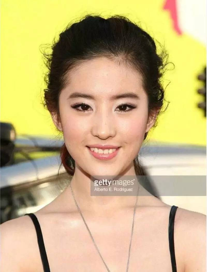 丨整容上瘾,ps过度,明星的审美也太扭曲了吧?