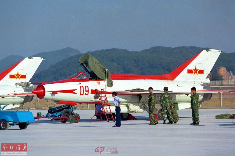 美刊称不要小看歼-10:新型雷达令其在现代战场举足轻重|八一队|雷达
