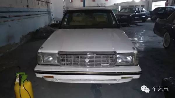 【老车实拍】三十年前的皇冠你见过么