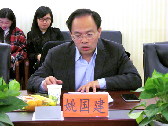 专家谈香港问题:思想可以有碰撞,但不能挑战底线