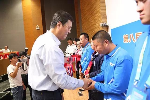 资格中心2016中国技能大赛第八届全国交通运输行业筑路