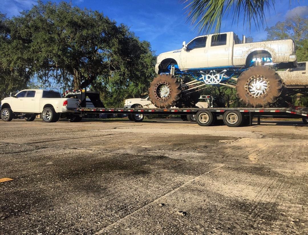 爆改皮卡竟敢把兰博基尼踩在脚下