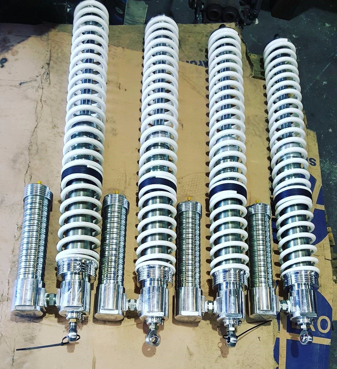 爆改皮卡竟敢把兰博基尼踩在脚下