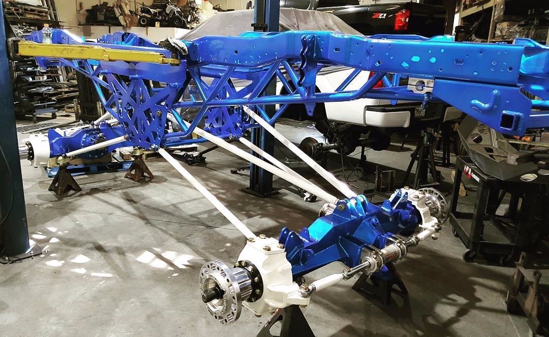 爆改皮卡竟敢把兰博基尼踩在脚下