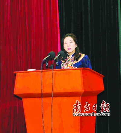 十一届人民代表大会开幕 县长冯红云在本次大会上作《政府工作报告》