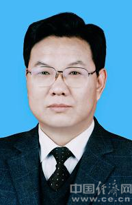 平凉市新一届人大主任副主任简历主任李雪峰