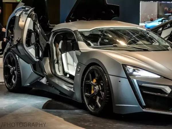 9400万 一个灯买一辆劳斯莱斯