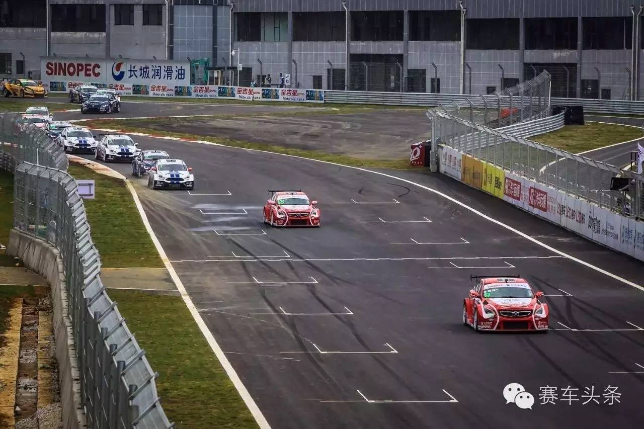 他们带领车队从颗粒无收到包揽颁奖台