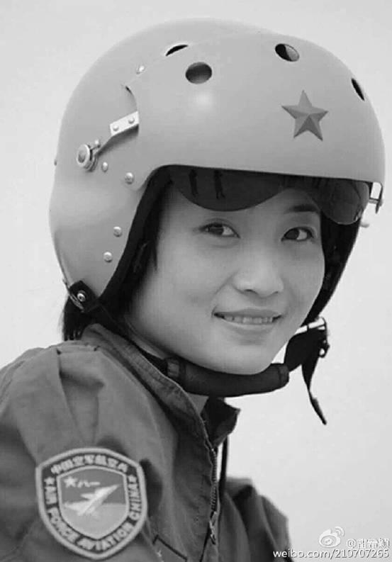 痛心中国首批歼十战机女飞行员余旭牺牲