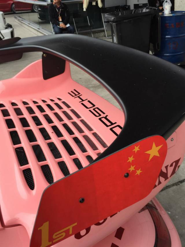 赛场实拍“粉猪”RWB宽体993