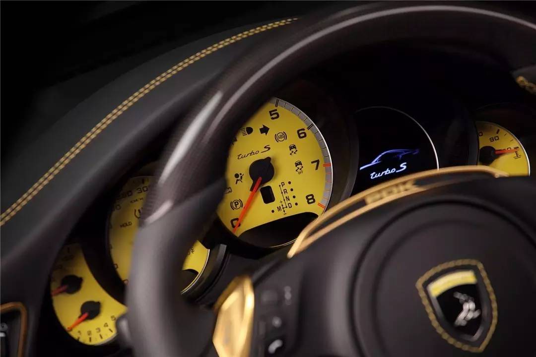 全碳纤维简直是改装界的毒物