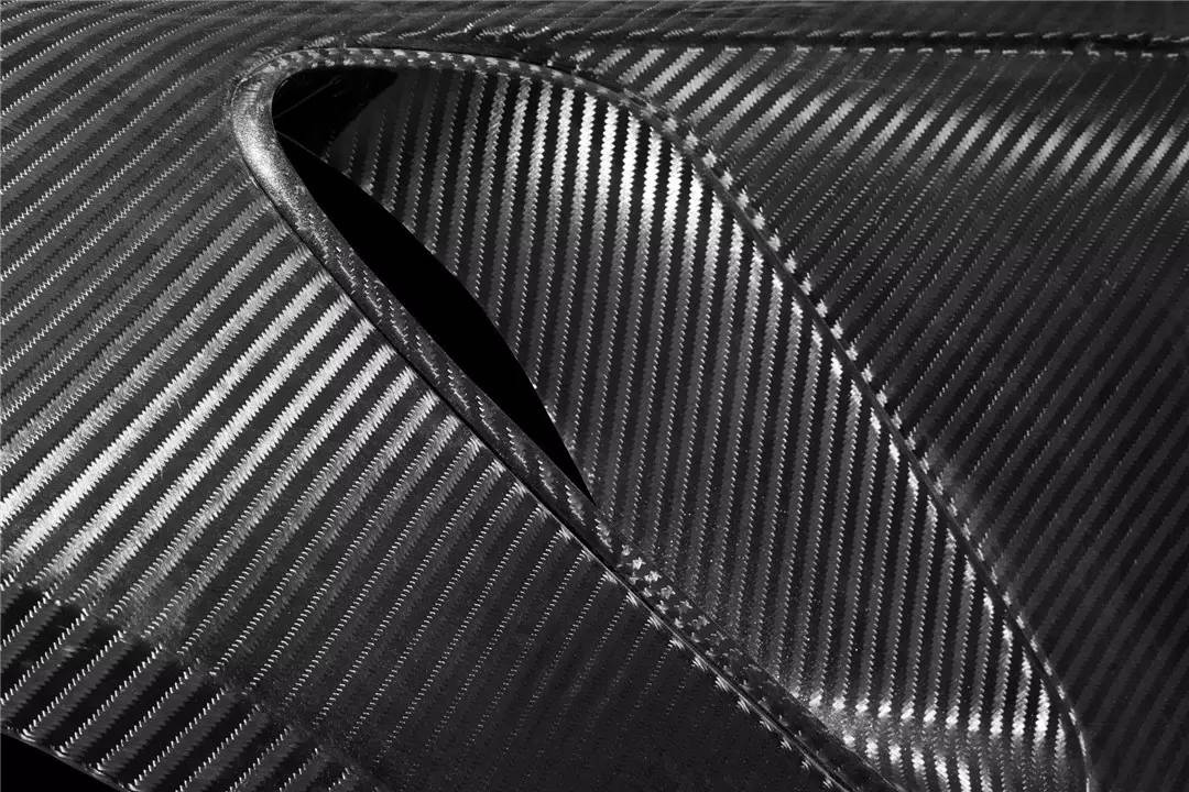 全碳纤维简直是改装界的毒物