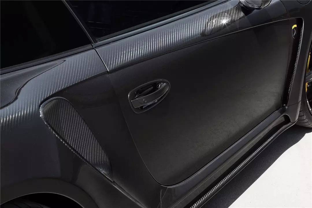 全碳纤维简直是改装界的毒物