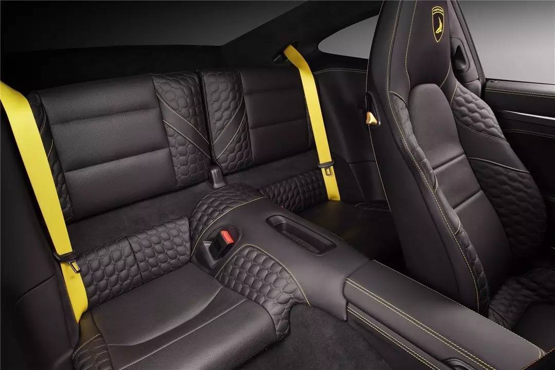 全碳纤维简直是改装界的毒物