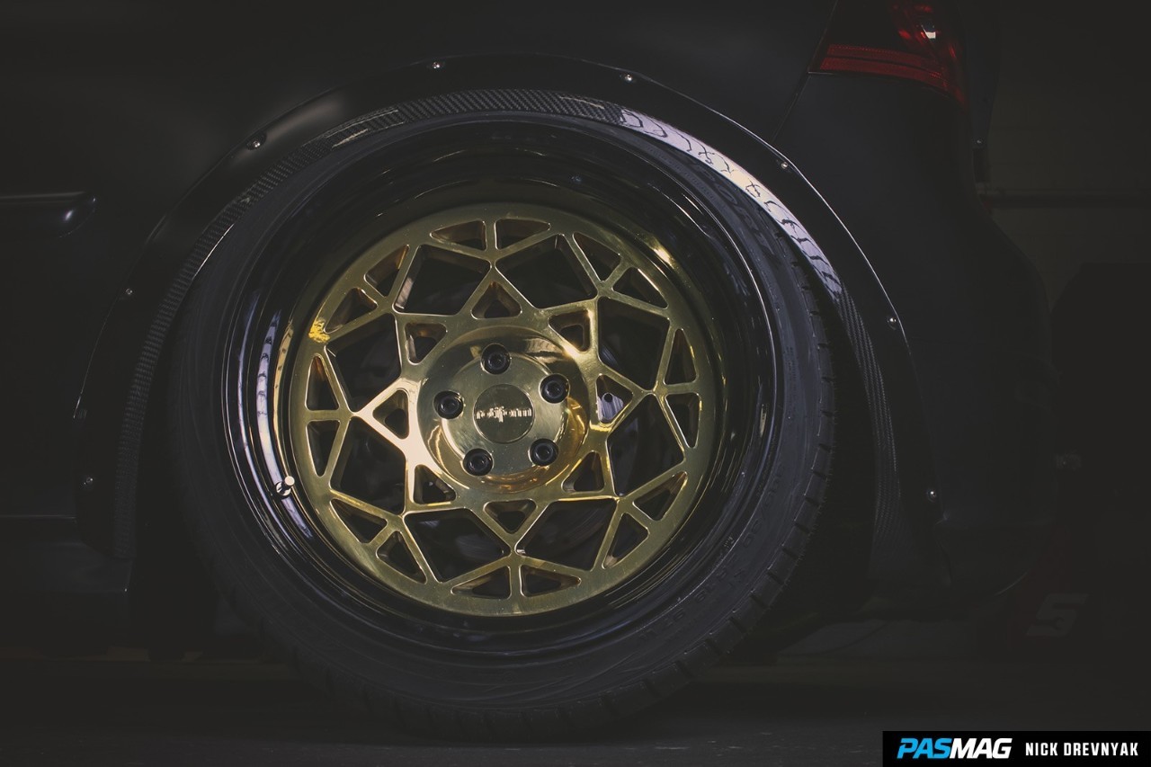 背着大尾翼的小胖子 五代高尔夫GTI改装