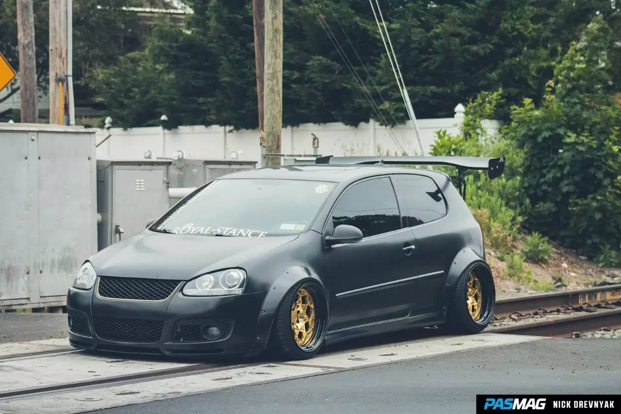 背着大尾翼的小胖子 五代高尔夫GTI改装