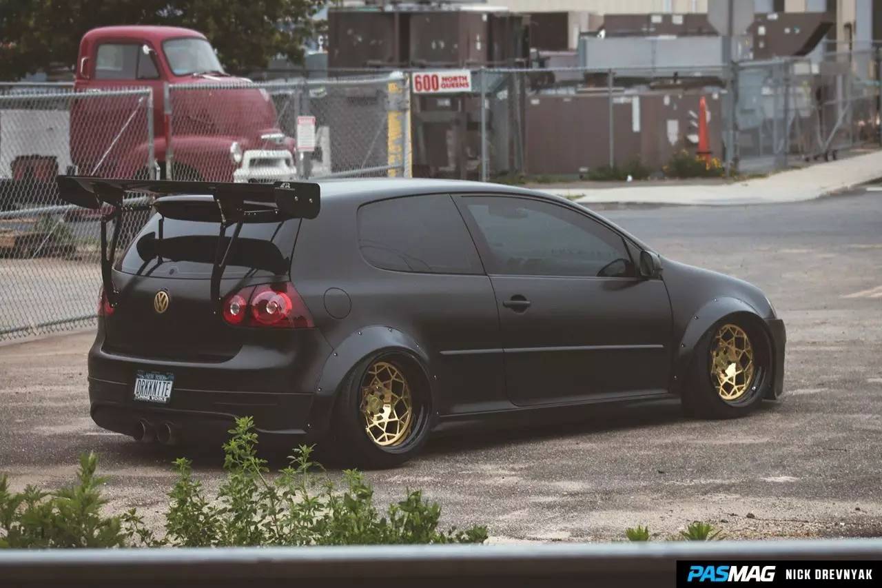 背着大尾翼的小胖子 五代高尔夫GTI改装