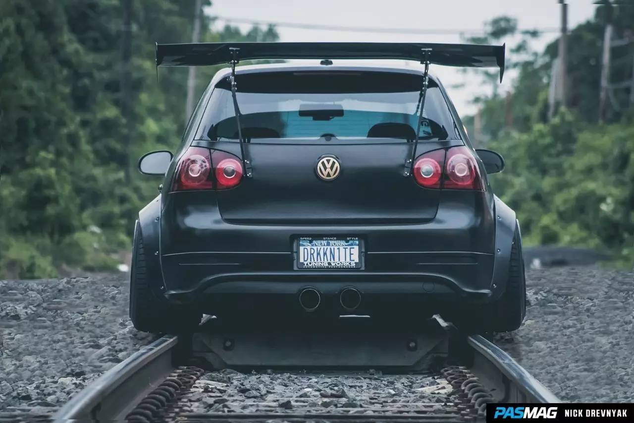 背着大尾翼的小胖子 五代高尔夫GTI改装