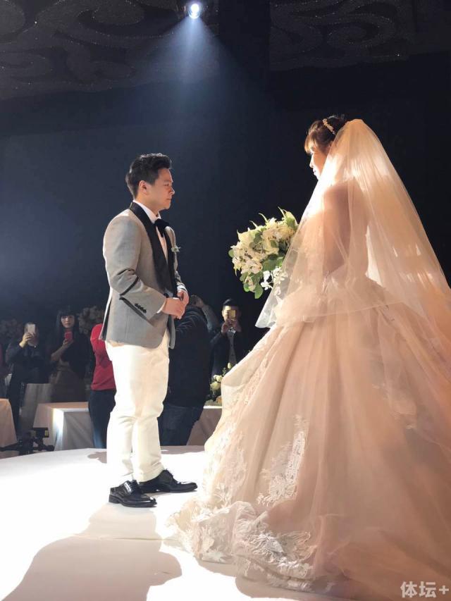 龙清泉婚宴湖南味道浓郁槟榔管够来宾大呼过瘾