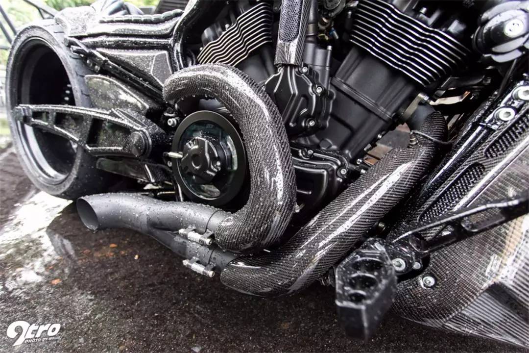 没有纹身都不好意思 哈雷戴维森VRod改装