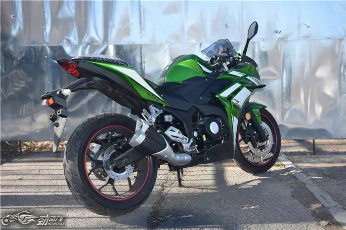 试车：颜值爆表的平民跑车 新感觉RZ35