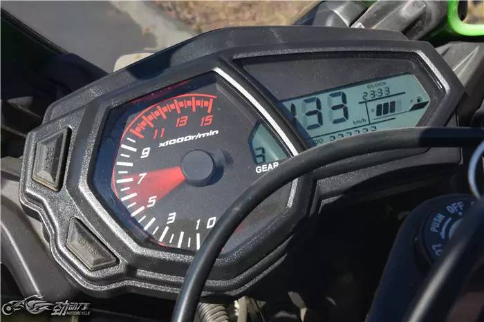 试车：颜值爆表的平民跑车 新感觉RZ35