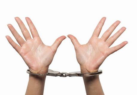 一个月赚240万！英雄联盟外挂团队被捕