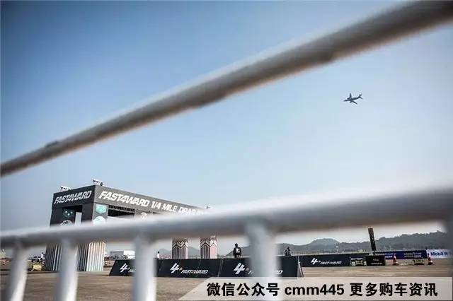 在赛道上，完虐超跑的车竟是TA