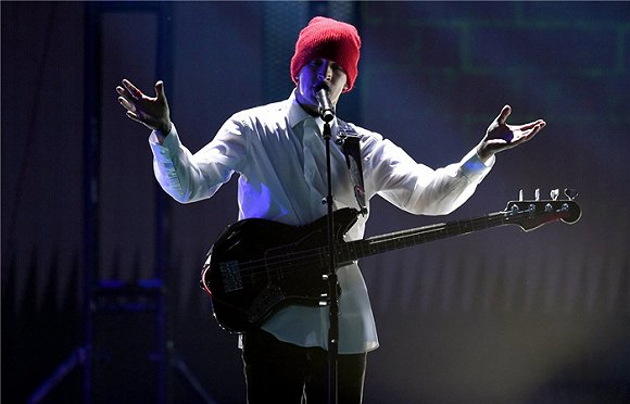 twenty one pilots顶级场次的平均票价:244美元巡演平均票价:98美元18