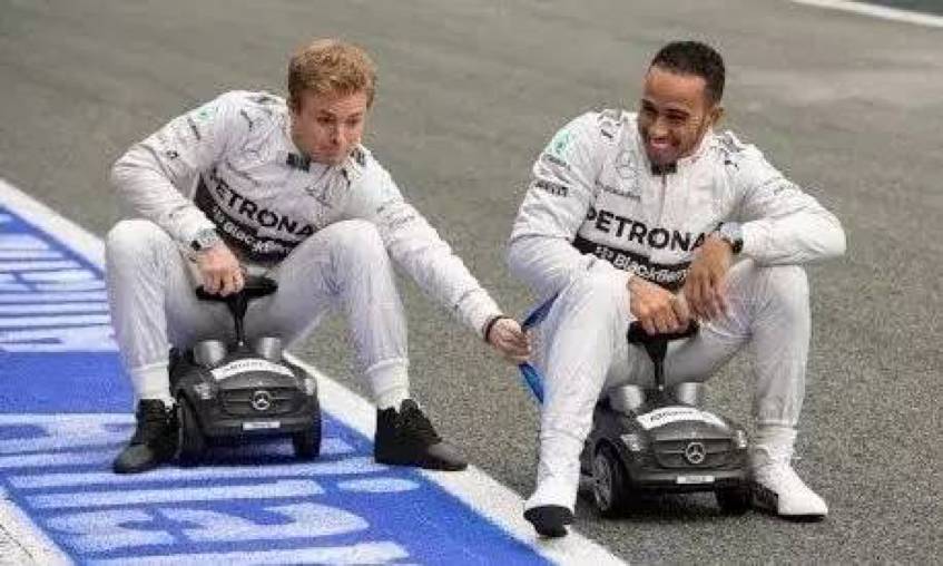 赛场趣事 | 扎堆退休？你们是说好的吗？