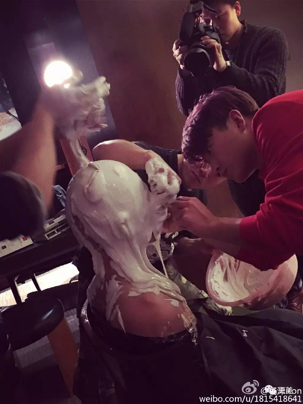 当红小鲜肉用真人倒模拍戏真相原来是这样