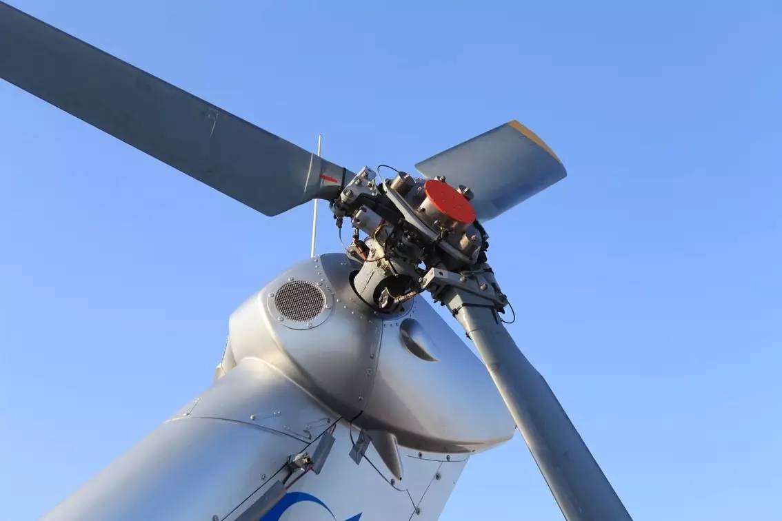 直升机尾桨是用来平衡反扭矩和对直升机进行航向操纵的部件.