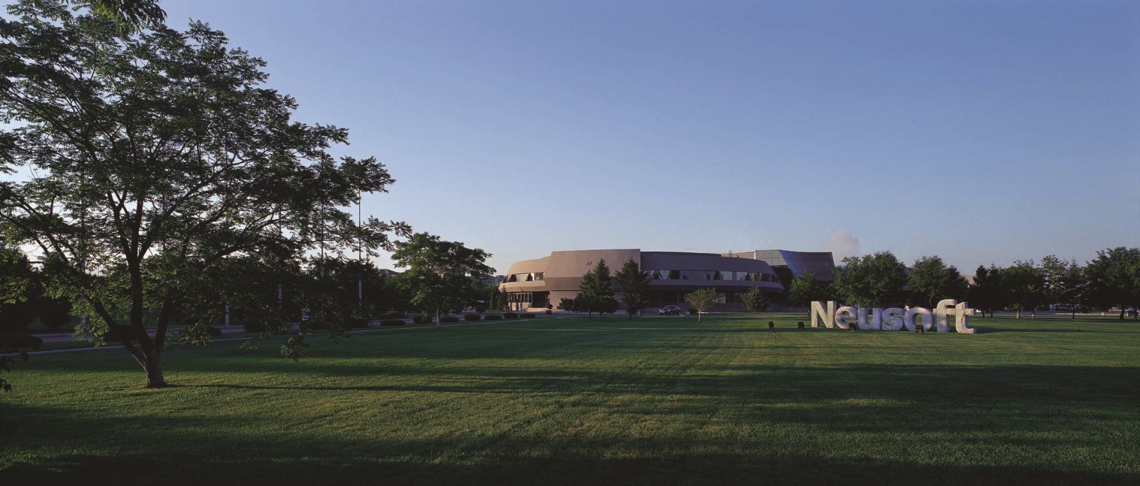 东软沈阳园区业务即是社会责任"我们从三个人到现在是野蛮生长起来