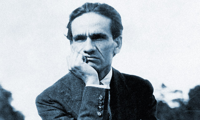 李南巴列霍是20世纪最重要的拉丁美洲诗人之一,他的诗既狂野又原始