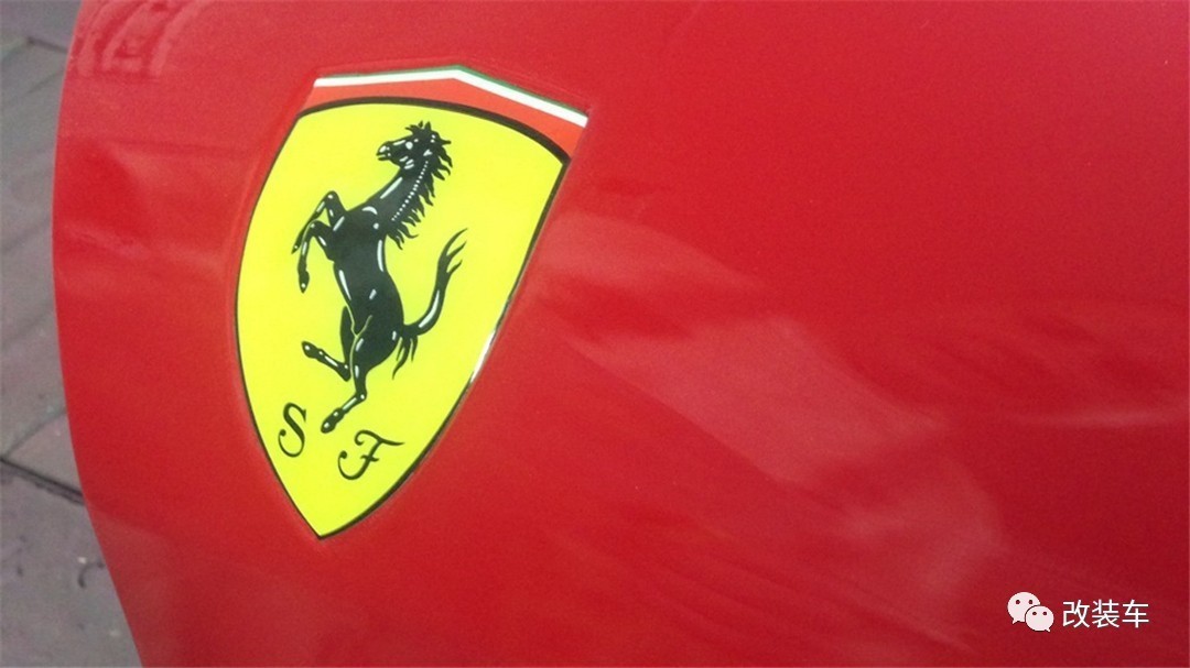 能不能开法拉利撩妹不用靠某泰了