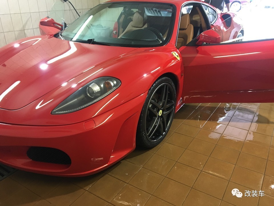 能不能开法拉利撩妹不用靠某泰了