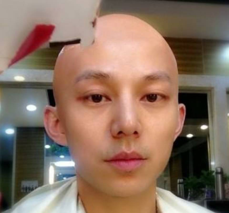 光头成检验颜值的标准他们为工作拼了