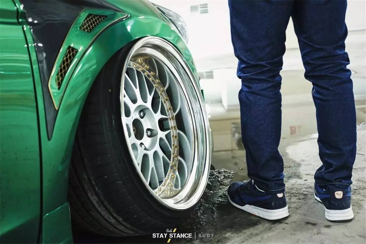 大胆配色 珊瑚绿版八代雅阁改装案例