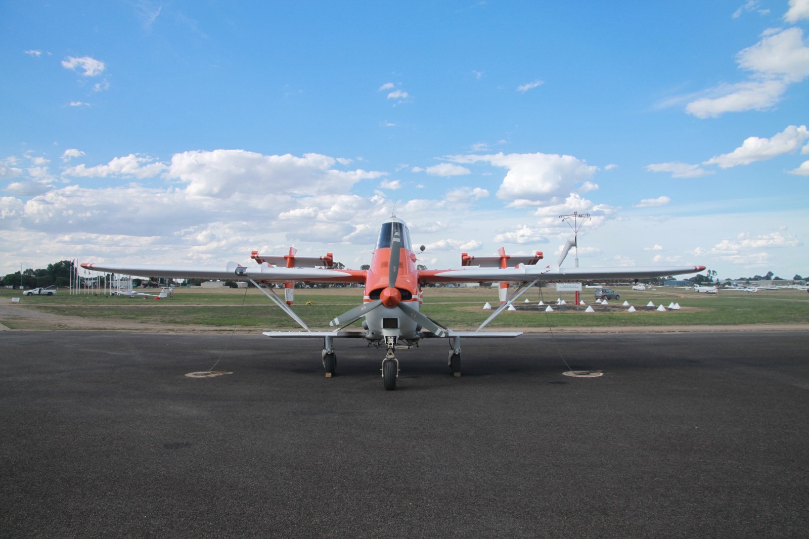 短胖萌世界上最可爱的飞机