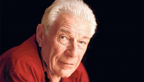 约翰伯格当我回顾一生时我认为自己没去大学是很有意义的