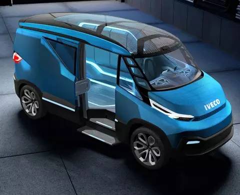 这么开车就是耍流氓！该罚！｜日报