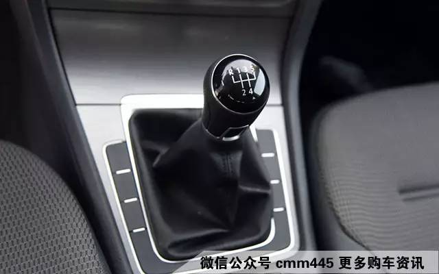 想比别人低1-2个油？来看看这些开车技巧