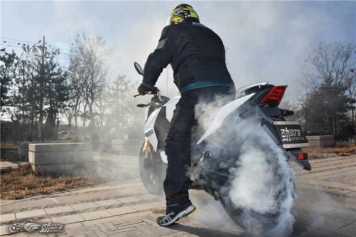 力帆KPS200 撸起袖子使劲拧