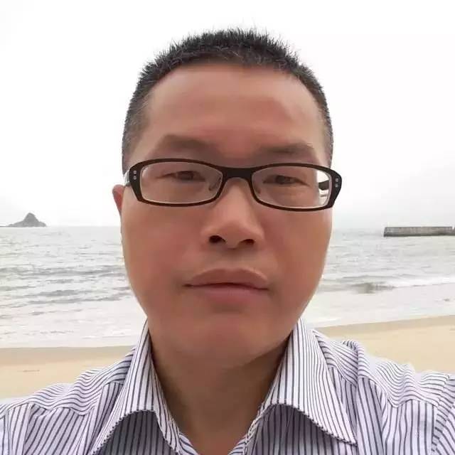 柔和的邓相超的照片