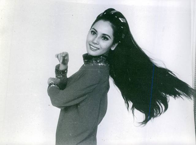 印尼国父"苏加诺"的第四任妻子,她就是"黛薇夫人",除了家人,不曾对谁