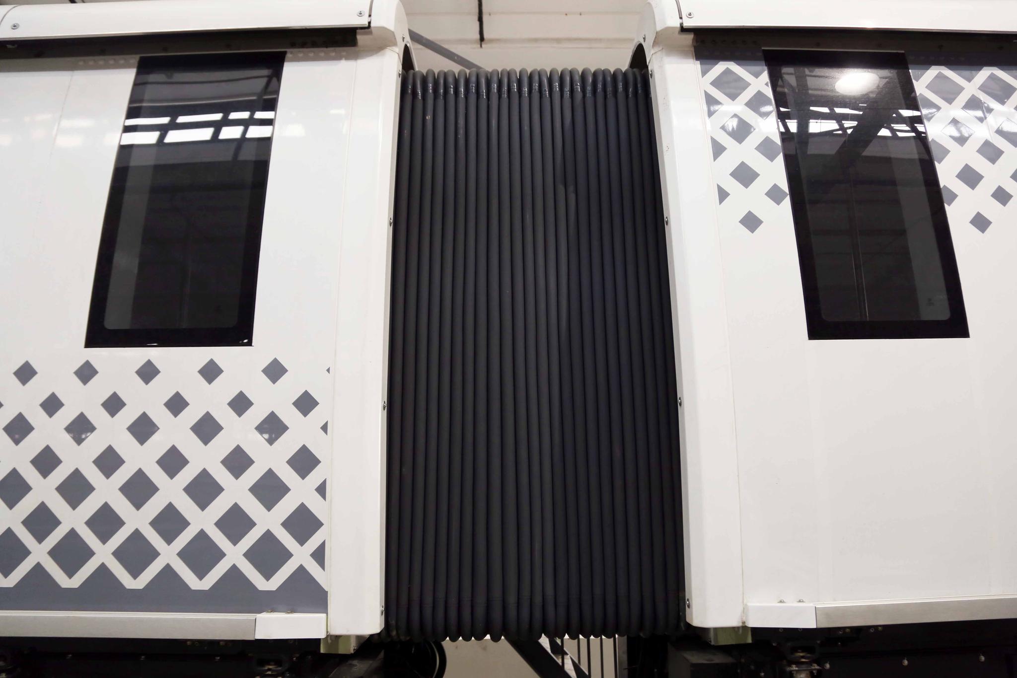 7,列车的车厢连接处细节.