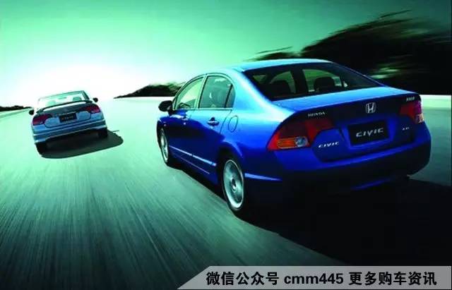 在雾天行驶 应该做到以下才能避免事故发生