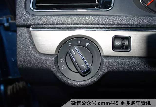 在雾天行驶 应该做到以下才能避免事故发生