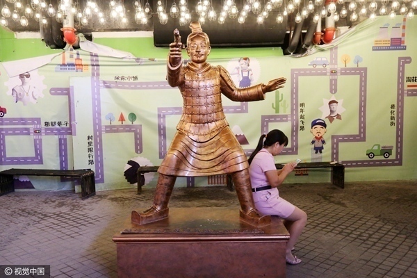 这样对待兵马俑小心秦始皇敲你家门