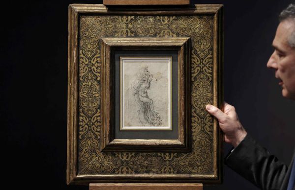 法国巴黎,法国塔桑拍卖行展出达芬奇的画作《殉道者圣塞巴斯蒂安》.